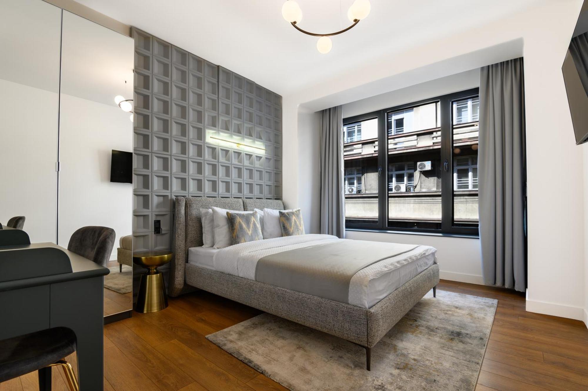 Urban Downtown Luxury Rooms And Suites Belgrado Esterno foto