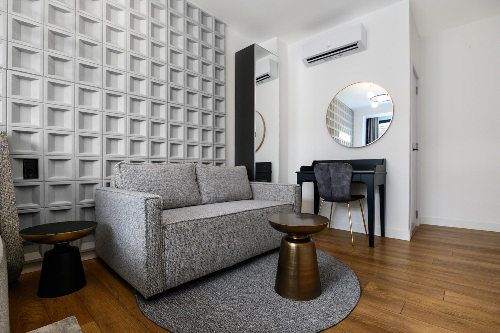 Urban Downtown Luxury Rooms And Suites Belgrado Esterno foto