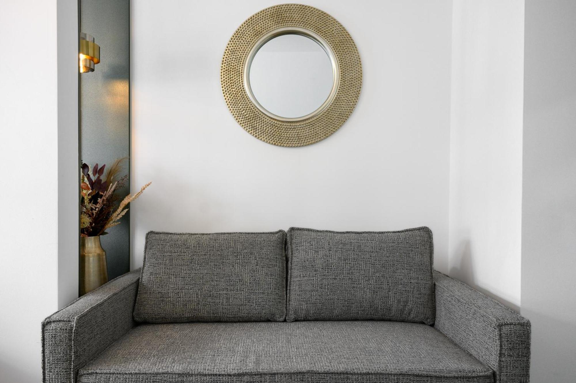 Urban Downtown Luxury Rooms And Suites Belgrado Esterno foto