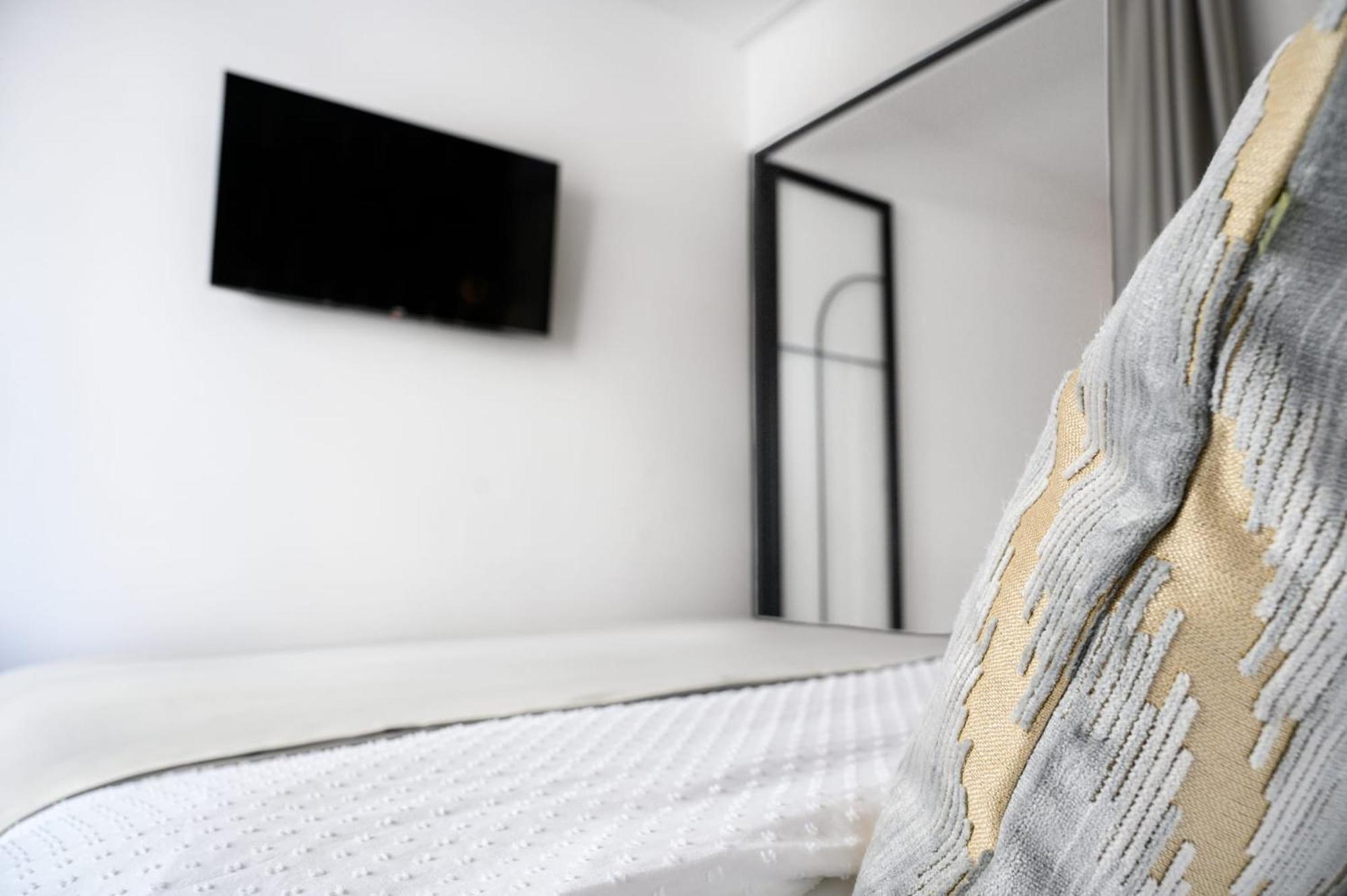 Urban Downtown Luxury Rooms And Suites Belgrado Camera foto